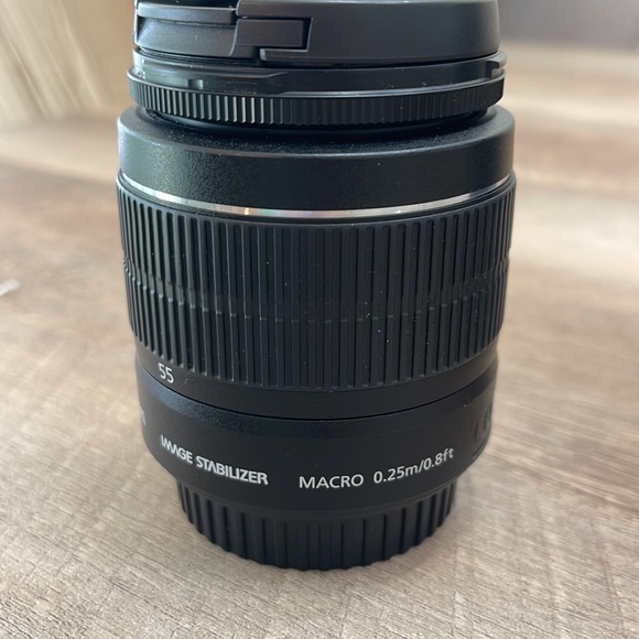 Canon 18-55mm lens - Picture 5 of 6